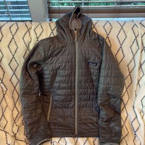 Patagonia Women’s Nano Puff hooded